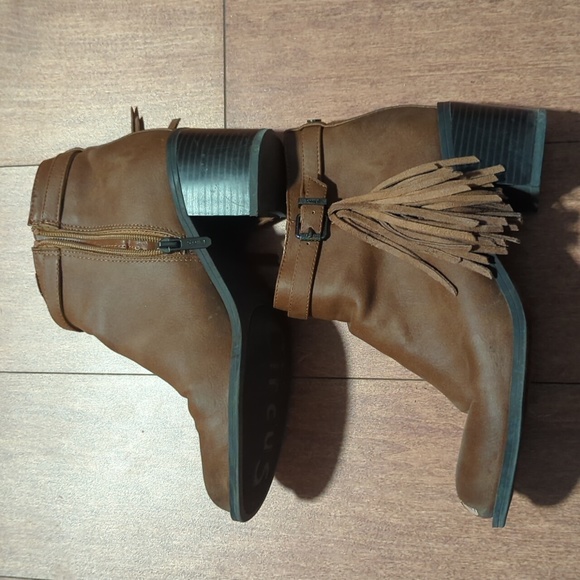 Circus by Sam Edelman Jolie Brown Leather Fringe Booties, size 8.5 - Picture 2 of 6